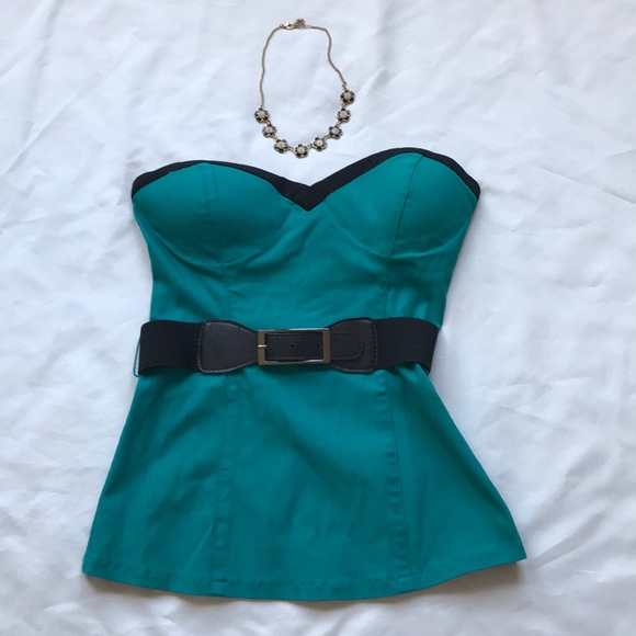 Guess Top - Picture 1 of 7